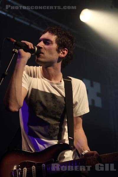 SUUNS - 2012-12-03 - PARIS - Point Ephemere - 